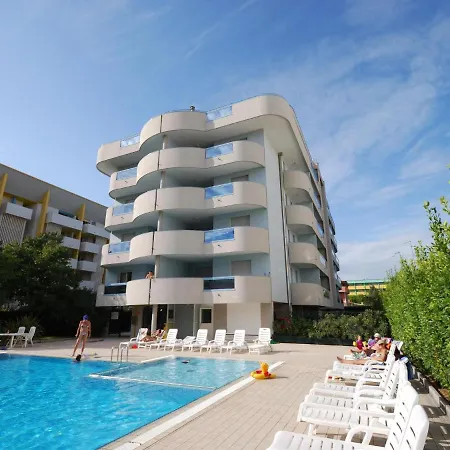 In Spiaggia With Communal Pool *